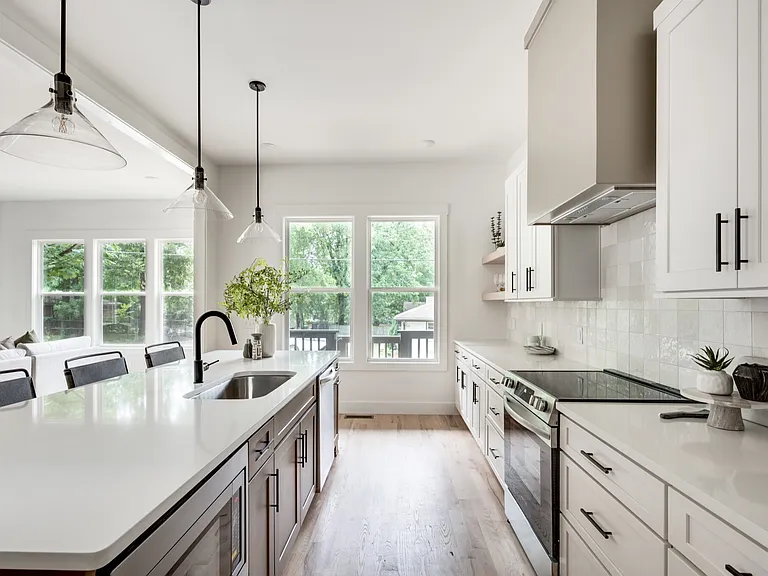 2430 Little Ave — Photo 45