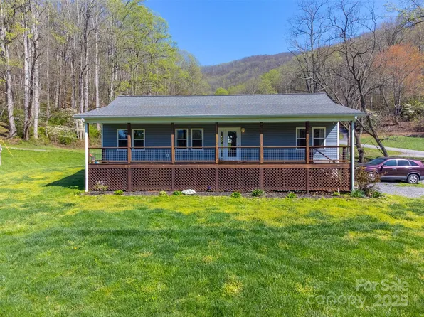 2349 E Fork Rd, Sylva, NC 28779