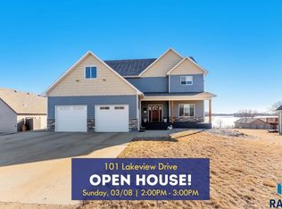 101 Lakeview Dr, Hurley, SD 57036