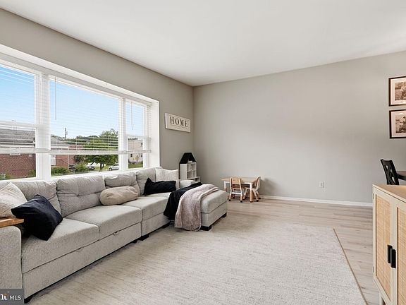 4th image of 8206 Burholme Ave