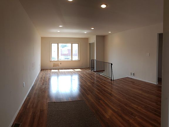 2nd image of 63 Willowbrook Ct #2