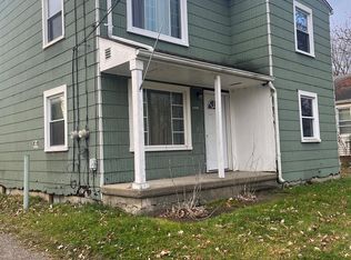 1426 Donovan St, Burton, MI 48529