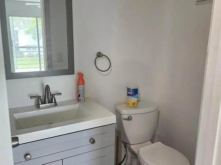 272 Tilford #M — Photo 8