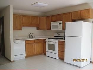 4th image of 1003 Brookdale Dr