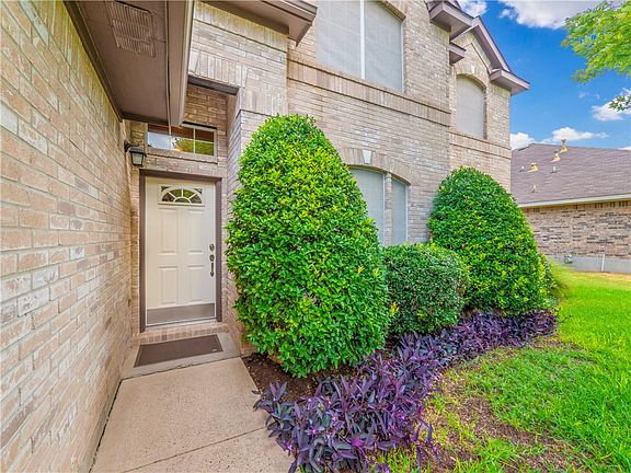 4th image of 2453 Rick Whinery Dr