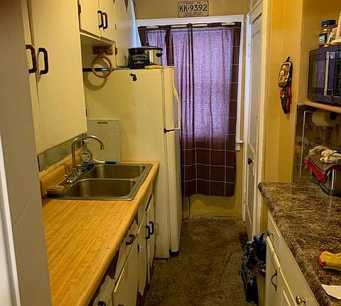 4th image of 1024 Ossington Ave