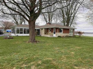 560 Lane 275 Turkey Lk, Hudson, IN 46747