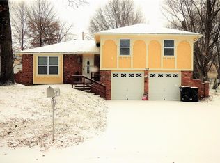 117 Ethel Ln, Lansing, KS 66043