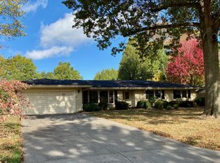 2851 E Crestview St, Springfield, MO 65804