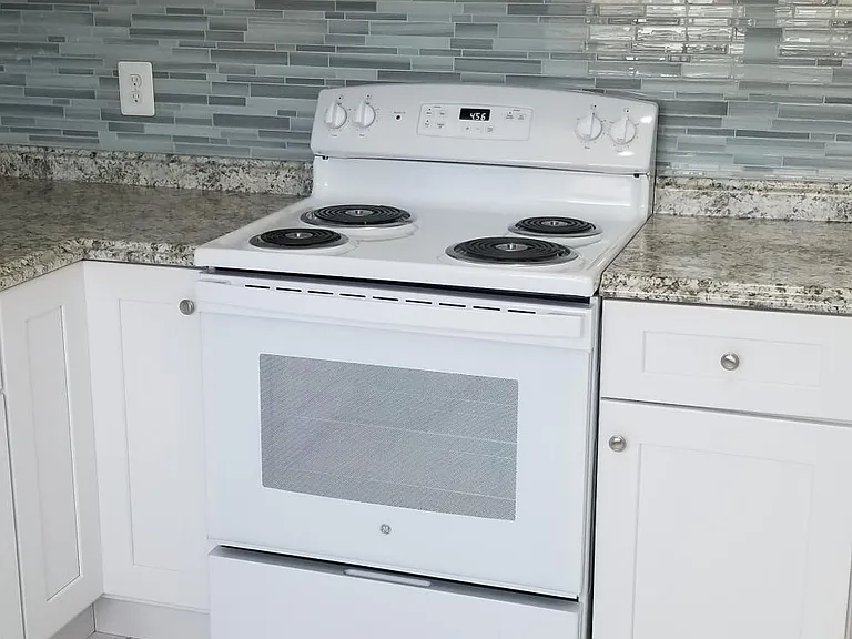 7410 Whernside St — Photo 3