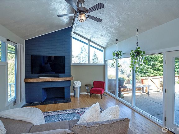 3rd image of 1221 Huson Drive