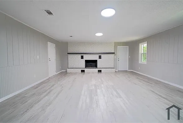 5 bed, $2,600 — Photo 3
