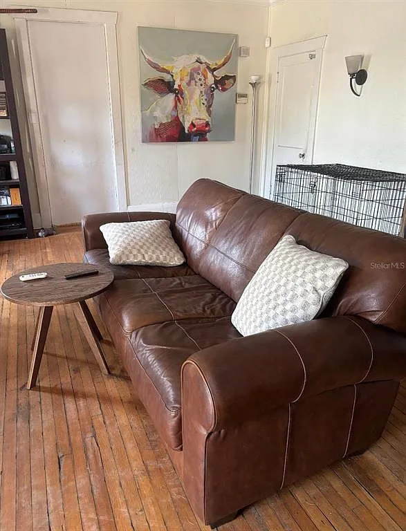 3 bed, 1.0 bath, 1551 sqft, $3,100 — Photo 4