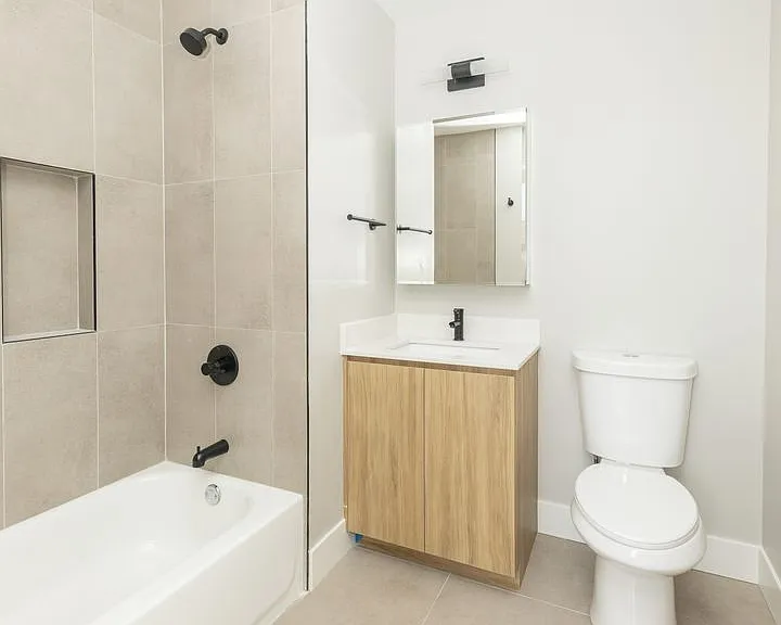 Sixty44 Residences — Photo 41