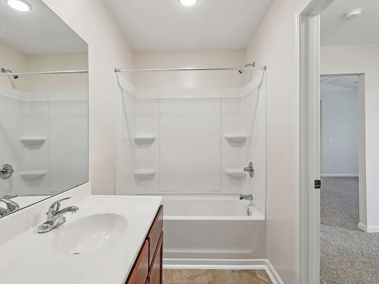 Nicholas Place Apartments — Photo 37