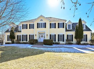 13300 N Silver Fox Dr, Mequon, WI 53097