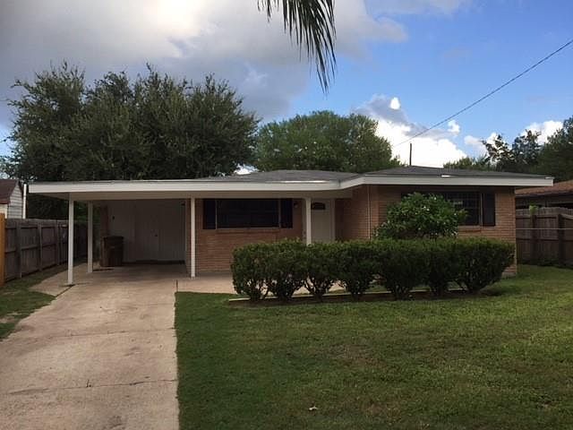 1st image of 902 S 15th Ave