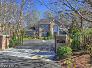 9623 Tackroom Ln, Great Falls, VA 22066