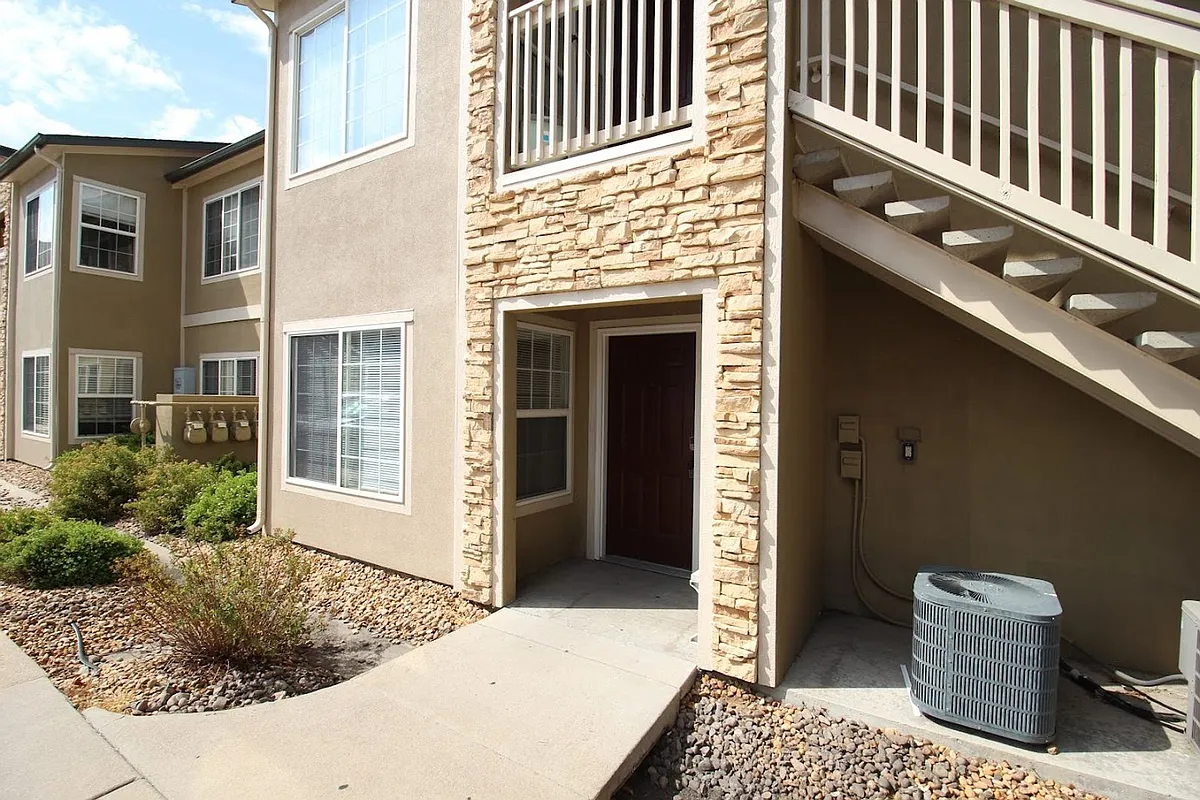 Building Photo - 1435 S Galena Way #104