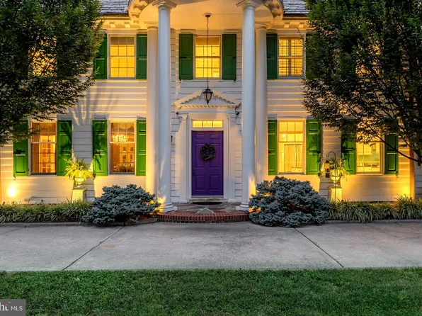 26 Delaware Ave, Penns Grove, NJ 08069