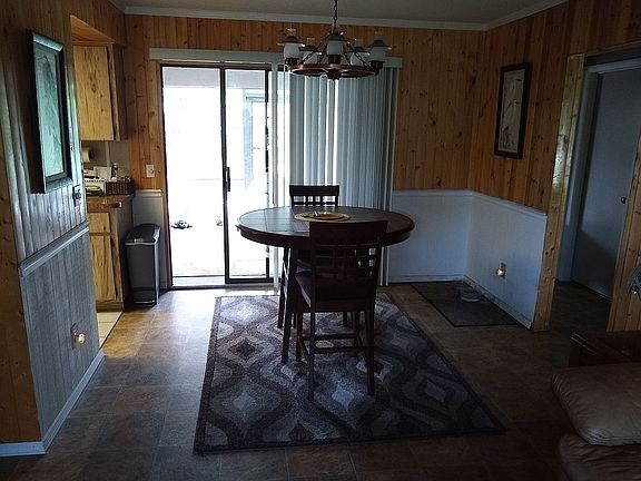 4th image of 1344 Sheehan Blvd
