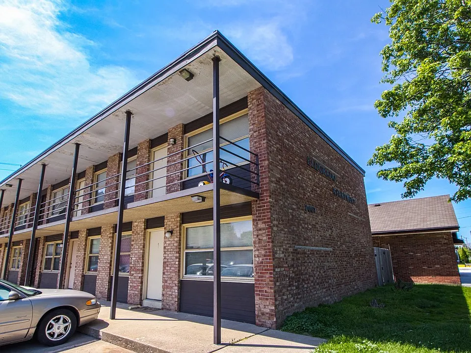 Building Photo 3