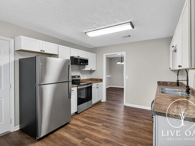 623 Georgia Ave — Photo 12