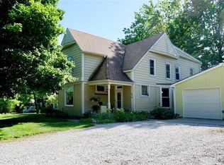419 2nd St, Baldwin City, KS 66006