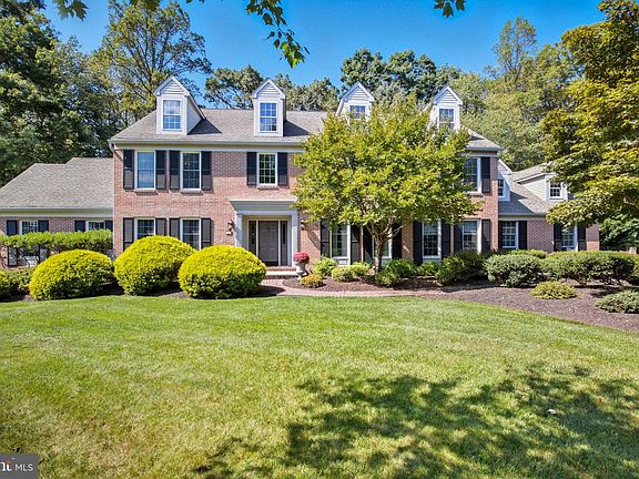 2nd image of 1768 Ashbourne Dr
