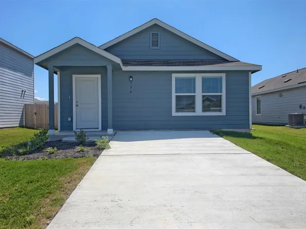 136 Jack Browning Dr, Jarrell, TX 76537