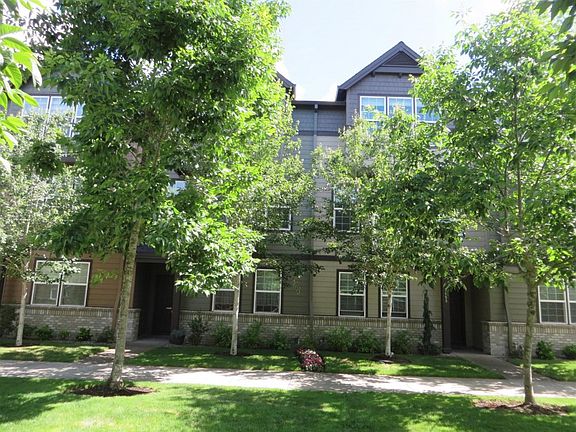3rd image of 3459 SE Pepperwood Way