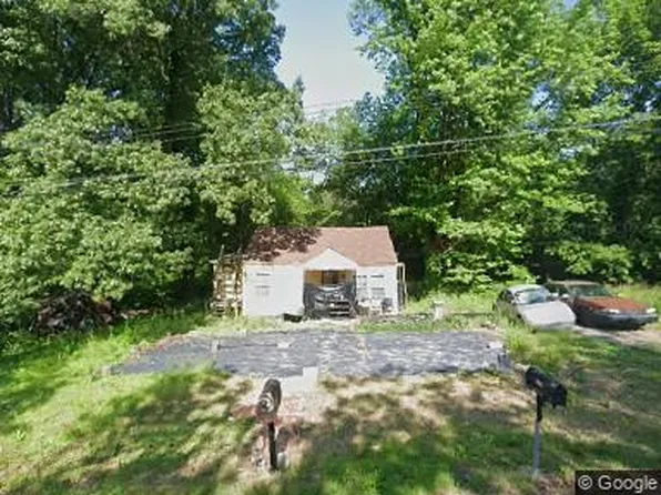 5061 Hill Dr, Memphis, TN 38109