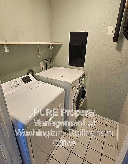 2400 Carpenter St — Photo 15