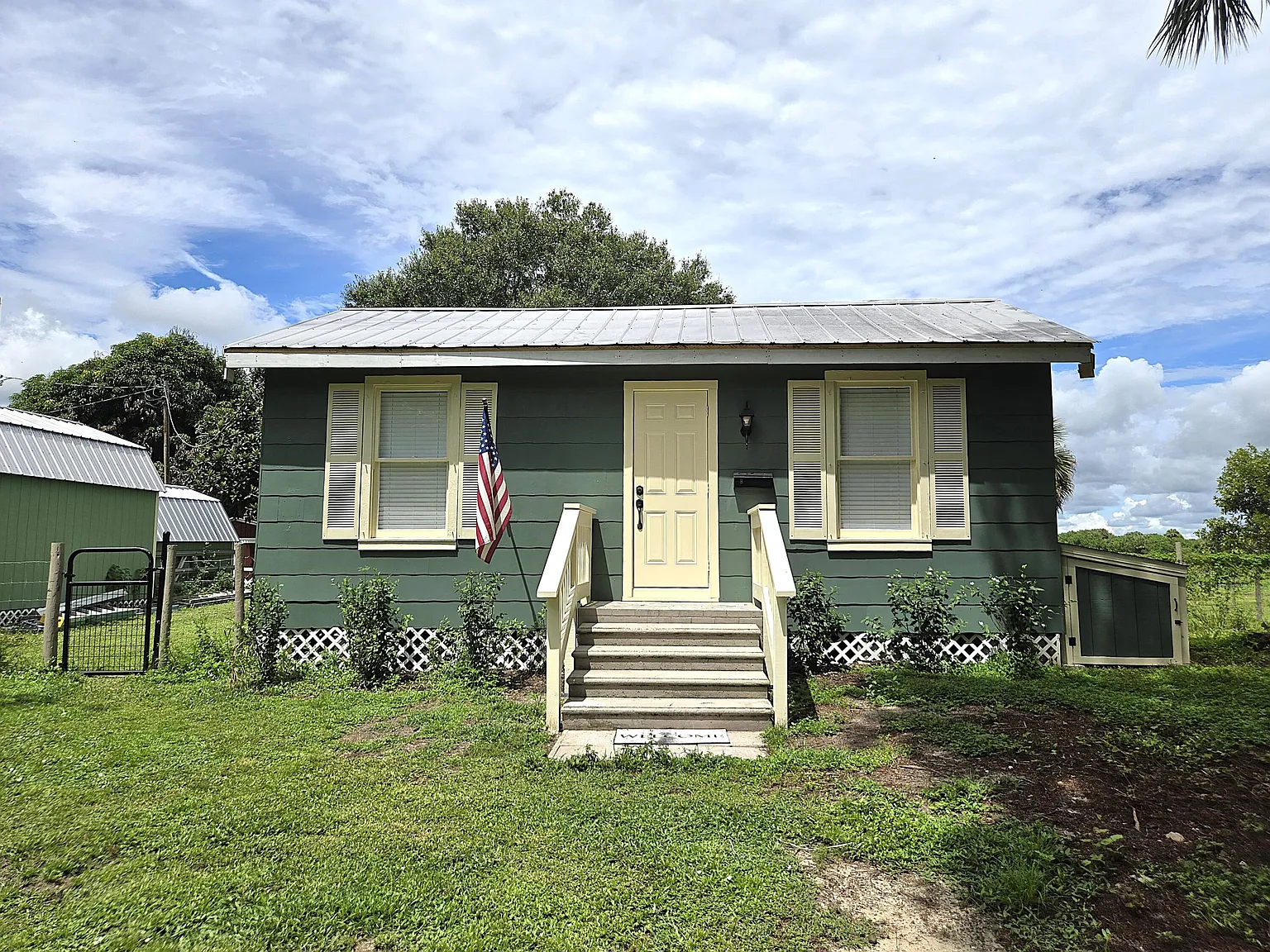 1 bed, 1.0 bath, 416 sqft, $1,400 — Photo 1