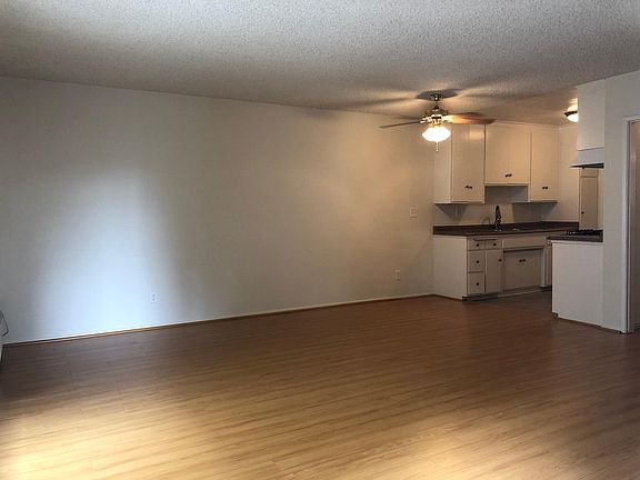 2nd image of 5065 Buffalo Ave APT 3