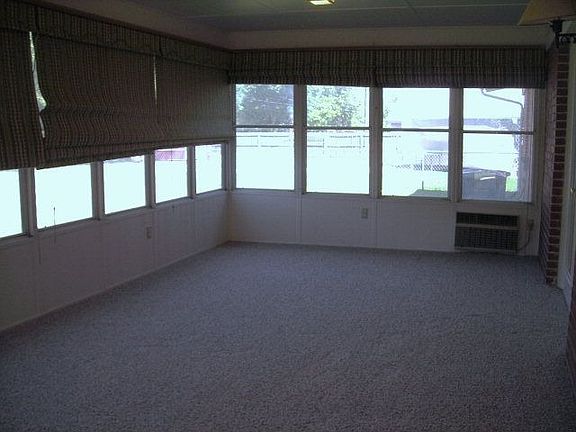 2nd image of 429 E Langley Blvd