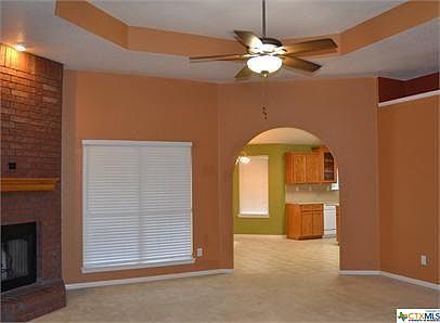 2nd image of 2505 Jasmine Ln