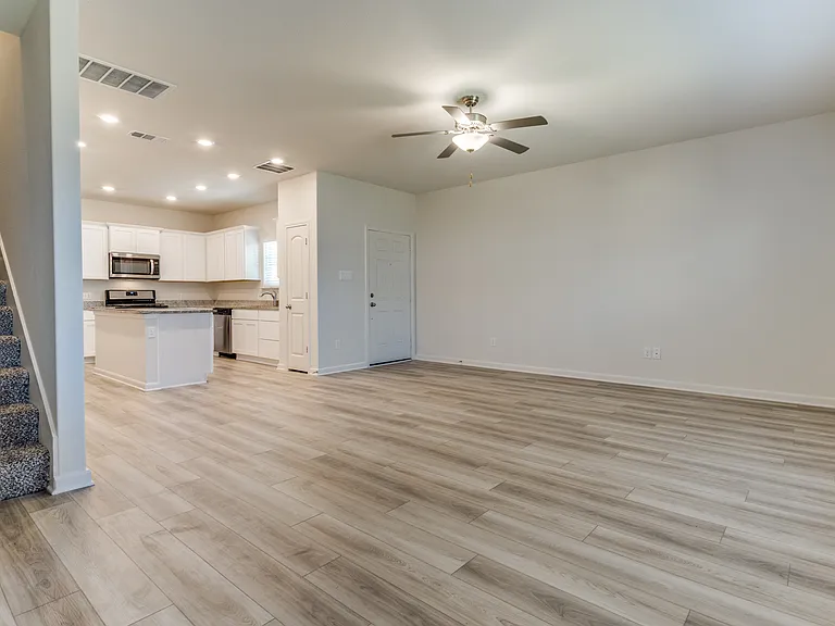 326 Stone Ct — Photo 5