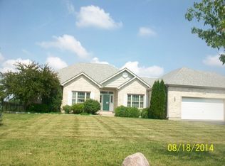 3710 Bunker Hill Dr, Algonquin, IL 60102