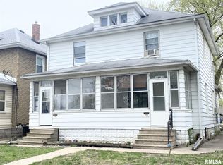 1906 3rd St, Moline, IL 61265