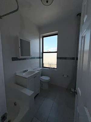 Rented by Showcase Realty | media 6