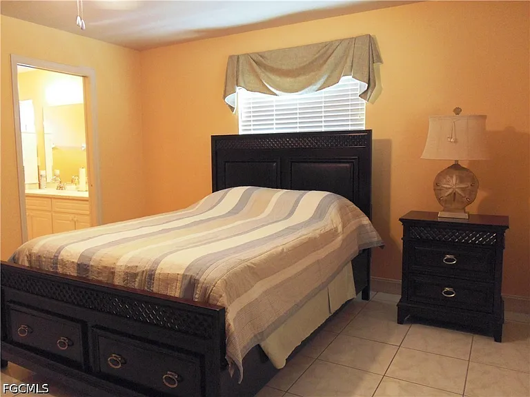 1120 SE 33rd Ter — Photo 16