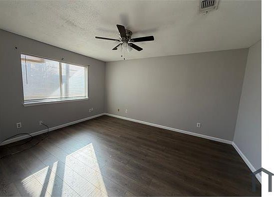 5th image of 1208 Brookvalley Dr