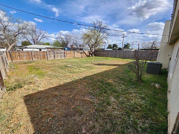 5th image of 1650 Linda Lee Dr
