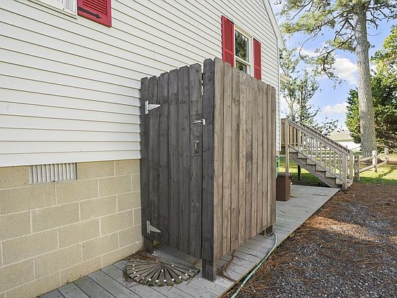 3rd image of 7531 Pony Cove Ln