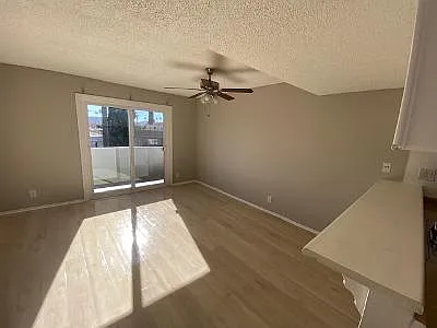 13750 Vanowen St #14 — Photo 14
