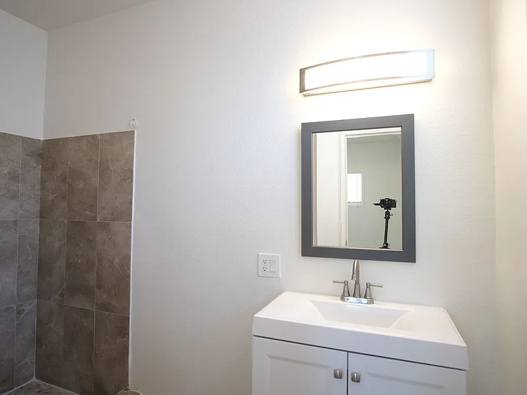 810 E Olive Ave — Photo 13