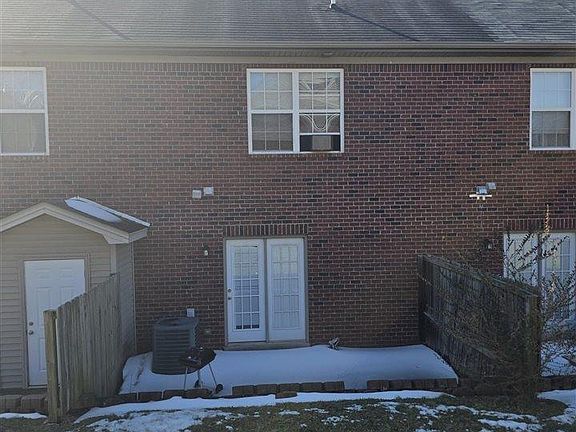 5th image of 144 S Red Oak Ct