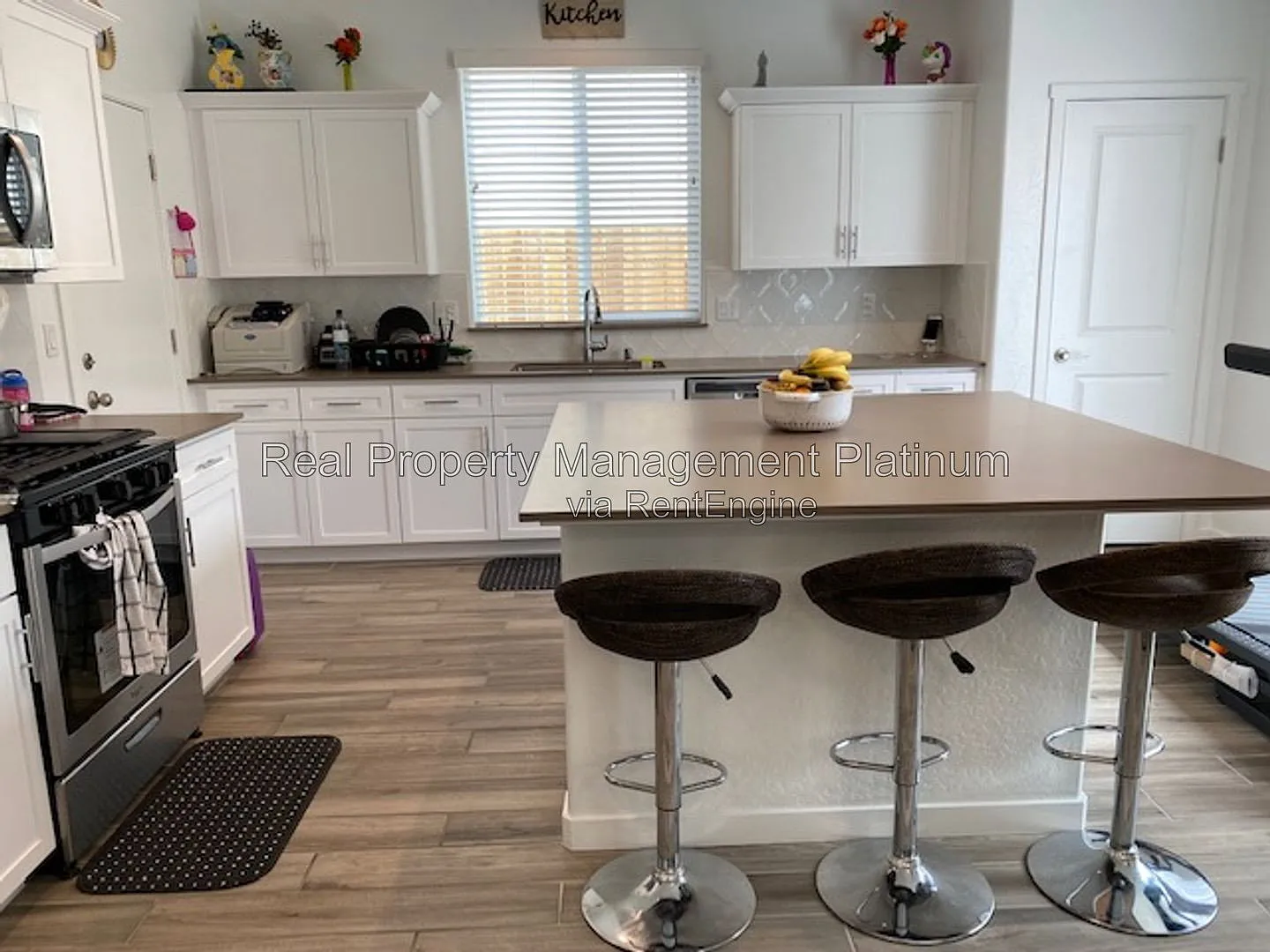 3 bed, 2.5 bath, 1620 sqft, $2,350 — Photo 4