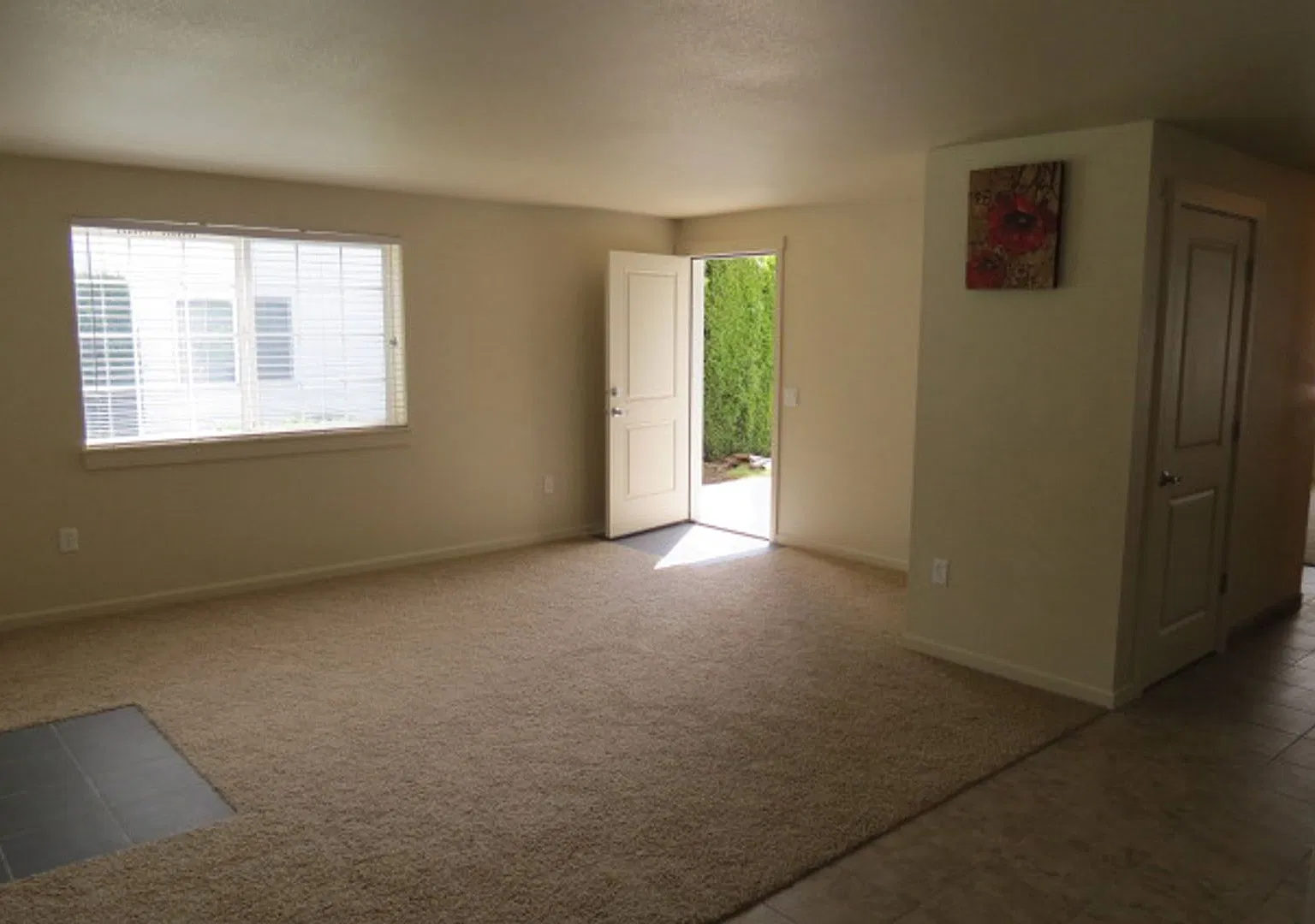 Regency Court — Photo 2